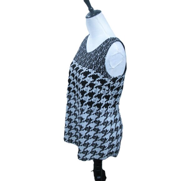 Cabi Black/White Zip Back Sleeveless Blouse Size Small - Picture 3 of 6